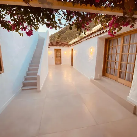 Casa Xuixo In Tenerife South Guía de Isora
